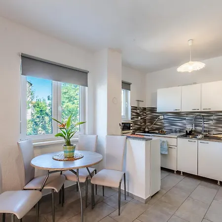 Apartamento Emina *