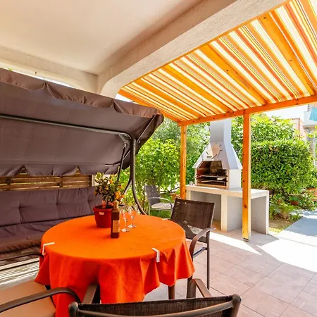 Emina Appartement Nin