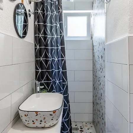Emina Apartamento *